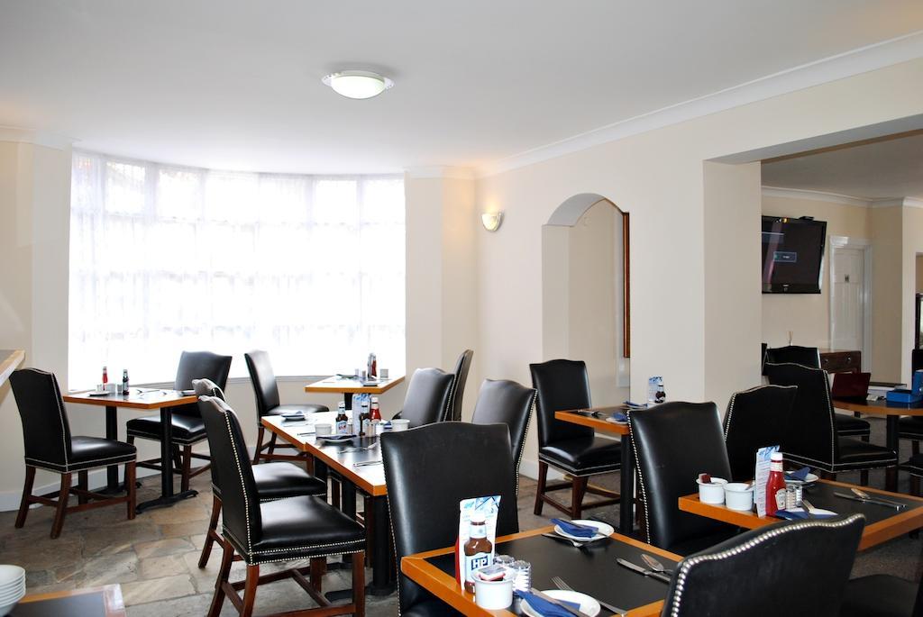 Ferry House Lodge Портцмаус Экстерьер фото